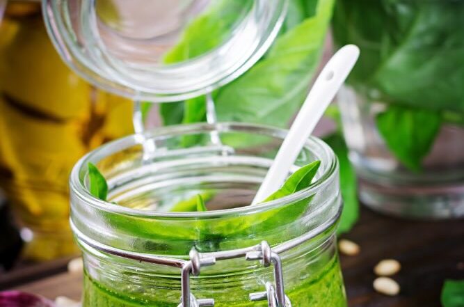 pesto di spinaci e mandorle